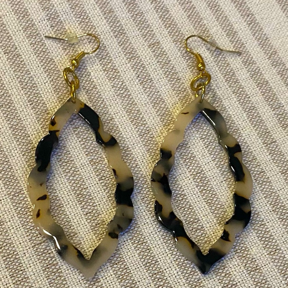 Tortoise Shell Plastic Dangle Earrings